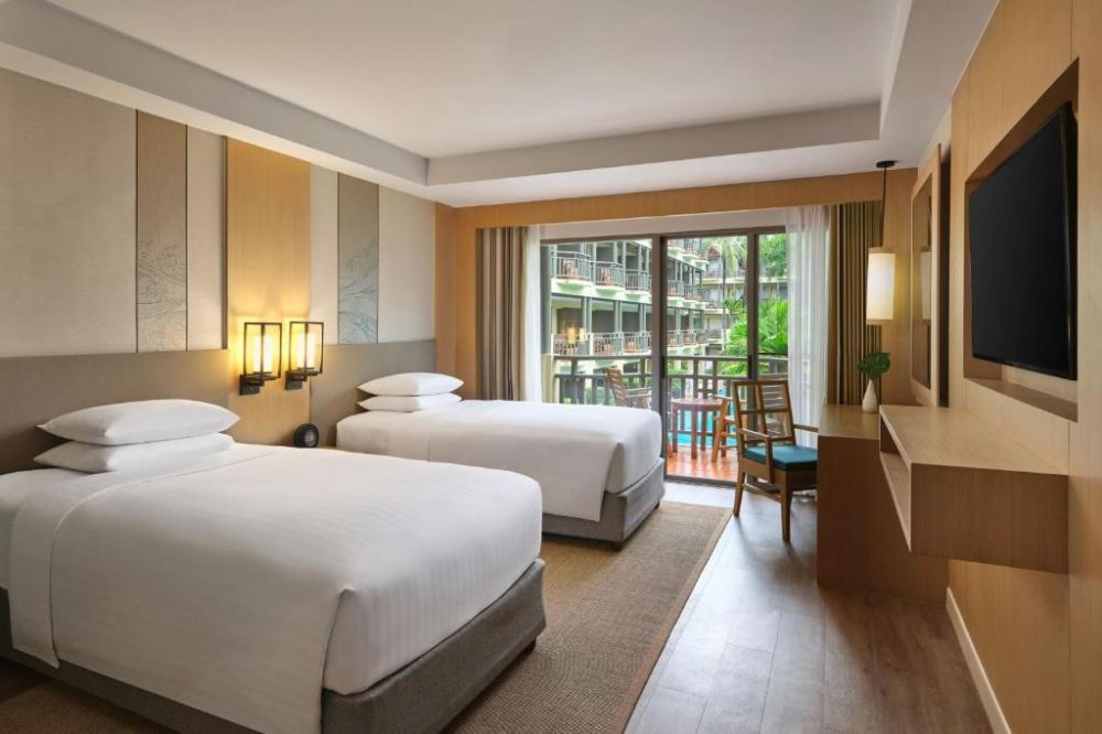Guest Room Pool View, Phuket Marriott Resort & Spa Merlin Beach 5*