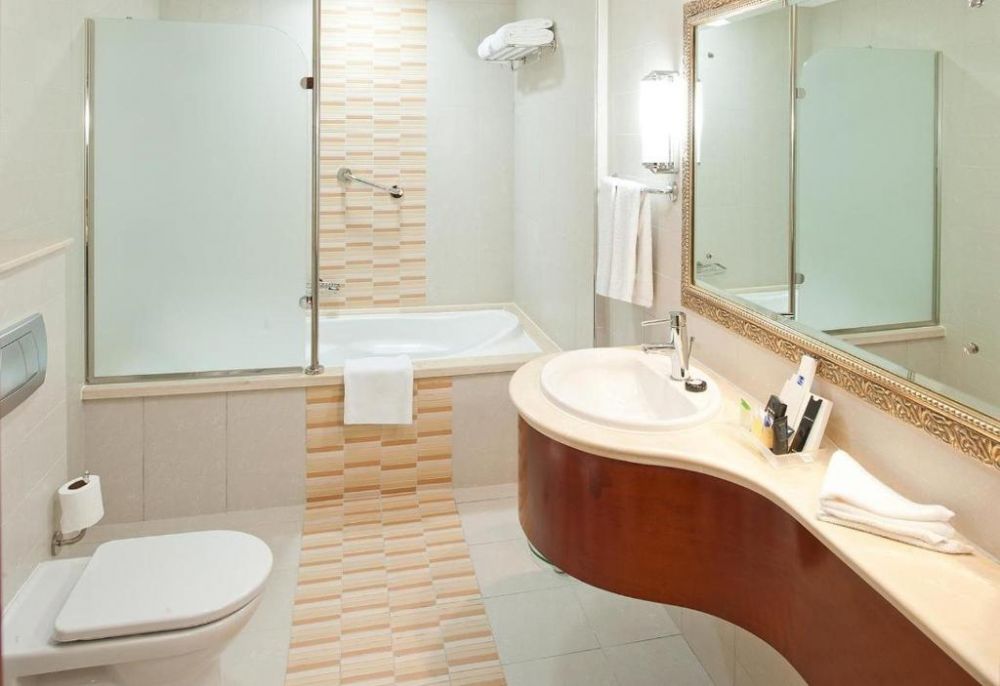 Standard Room, Sunday Holiday International Hotel (ex. Holiday International Hotel Embassy District) 4*