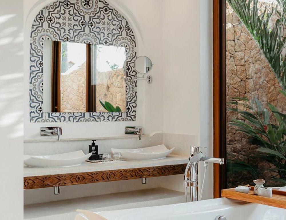 Executive Room Beach Front, LUX*Marijani Zanzibar 5*