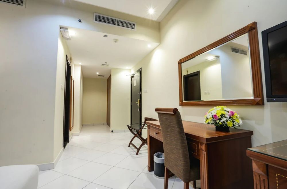 Deluxe King Room, Vendome Plaza Hotel Dubai (ex. Vendome Palace Hotel) 3*