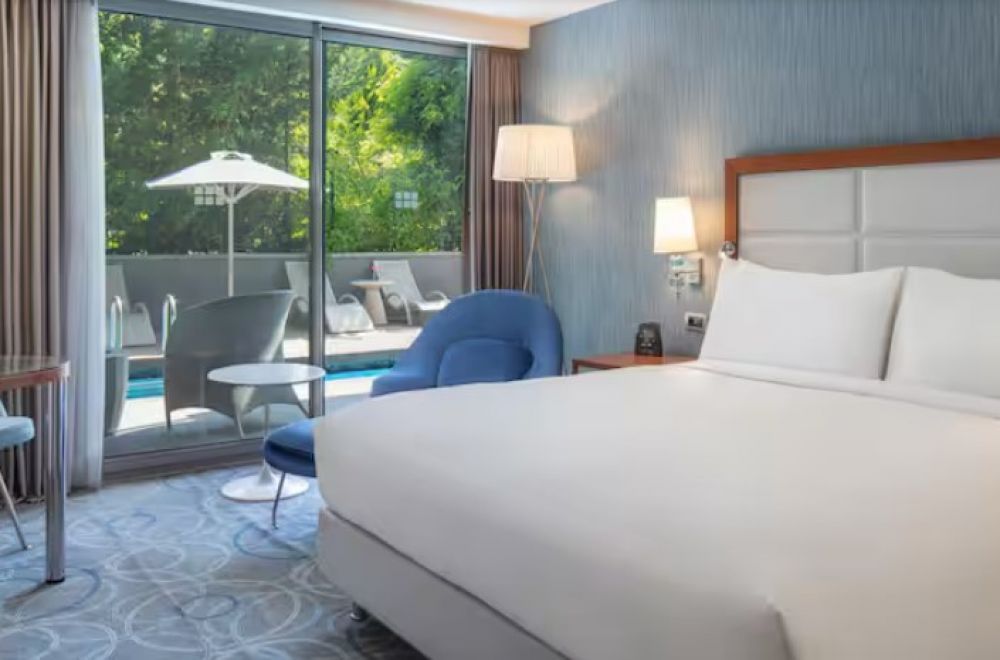 King Deluxe Shared Pool, Double Tree Hilton Kusadasi 