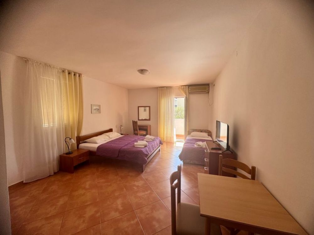 Studio 03, Stevan Apartments 3*