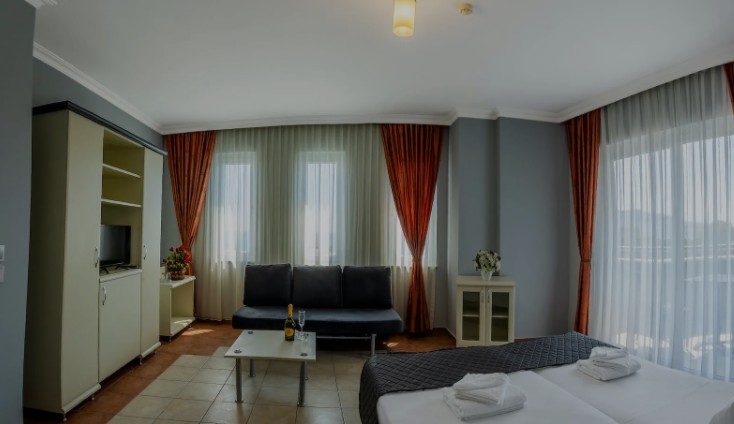 Family, Royalisa Hotel 3*