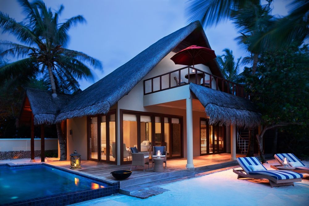 1 Bedroom Sunset Beachfront Suite with Pool, Taj Exotica Resort & Spa 5*
