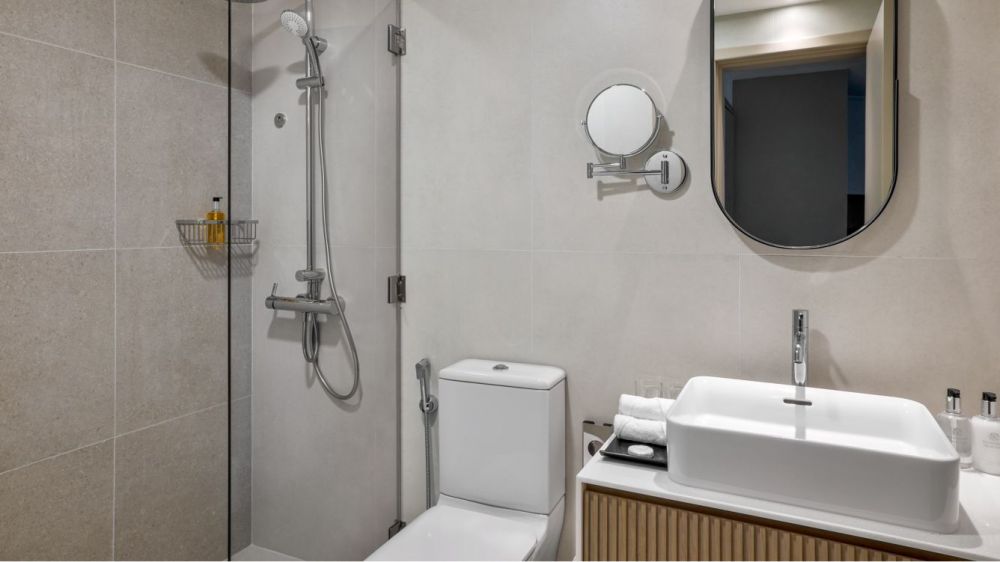 Premier One Bedroom Suite, Sunday Mega Hotel Sheikh Zayed Road (ex. Emirates Grand Hotel) 4*