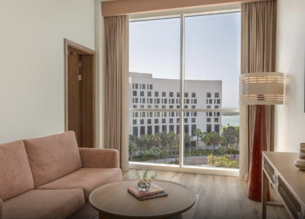 1 Queen Family Suite Plaza View, Yas Plaza Circuit (ex. Centro Yas Island Rotana) 4*