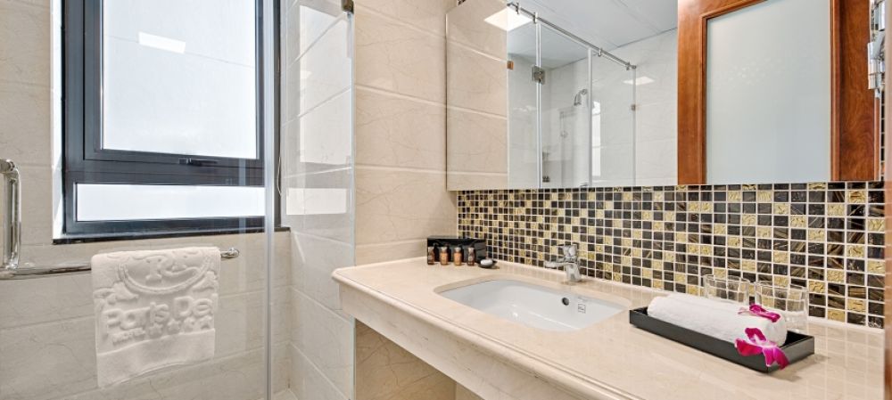 Deluxe, Paris Deli Hotel 4*