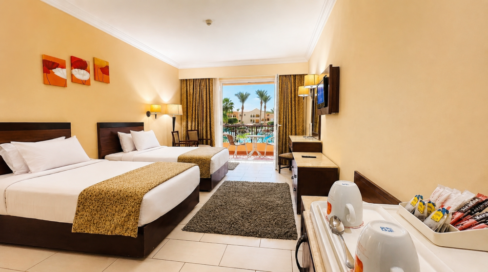 Deluxe Pool View Room, Regency Plaza Aqua Park & Spa Resort 5*