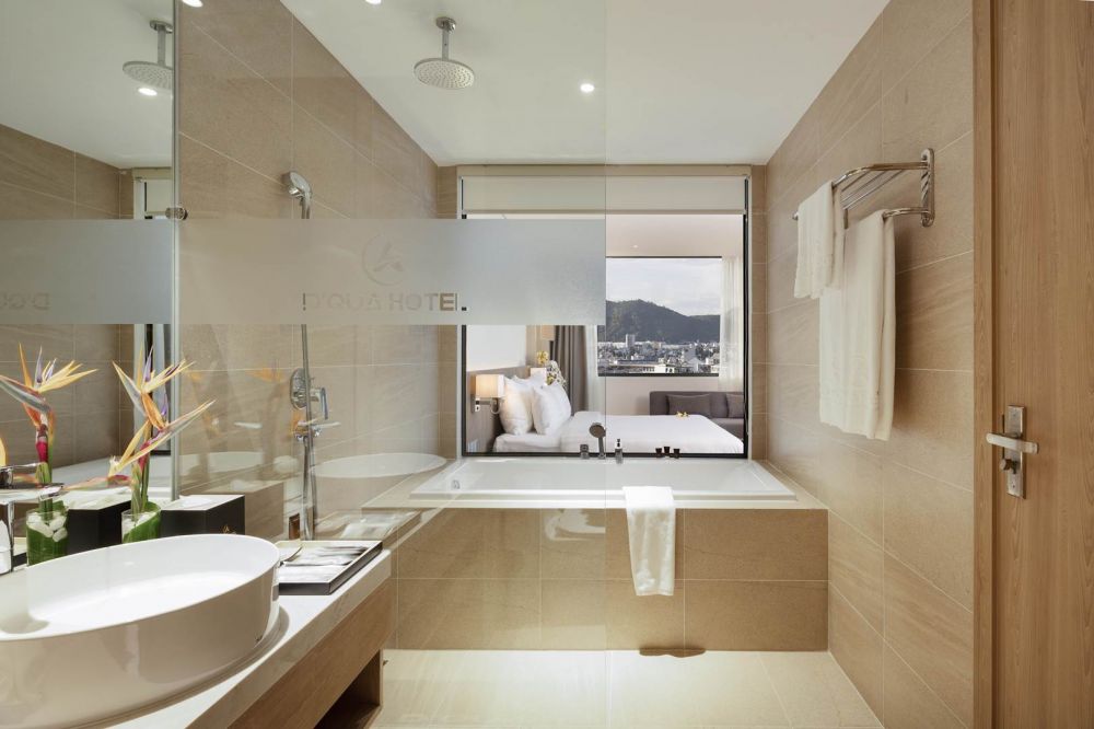 Grand Deluxe Sea View, D'Qua Hotel 5*