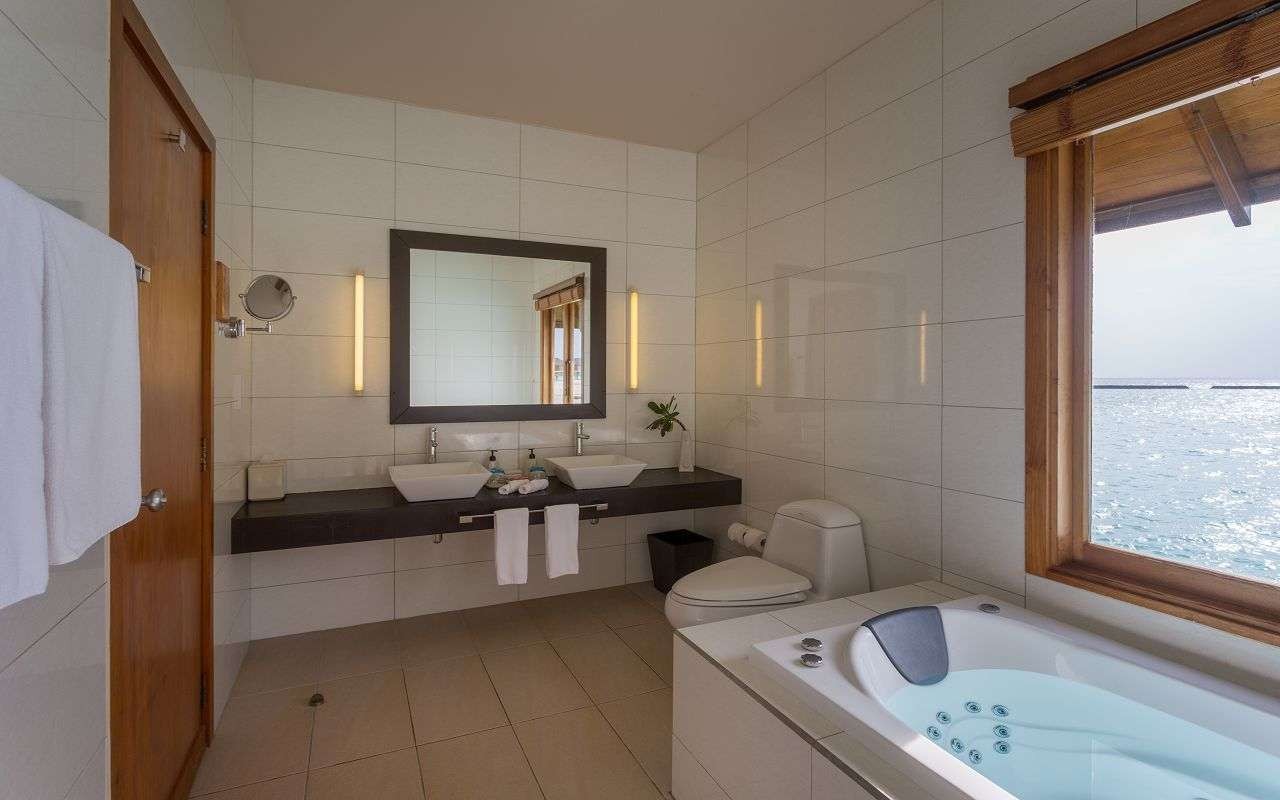 Sunset Jacuzzi Beach Villa, Veligandu Island Resort 5*