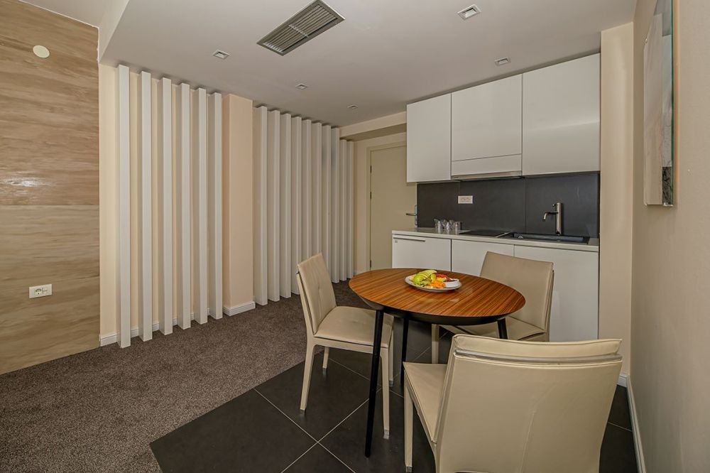 Apartment Sea View, Aleksandar Hotel Restaurant & Wine Bar 4*