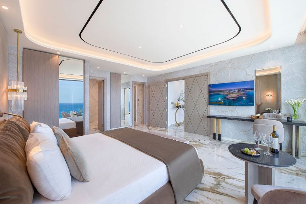 Royal Seafront Suite, Adams Beach Hotel 5*