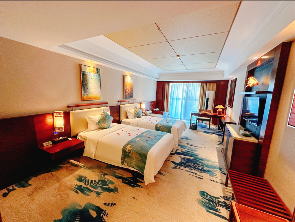 Luxury OV/ Luxury OV Family, Sanya Marina Sea View Hotel (ex.Marina Spa Hotel Sanya) 4*