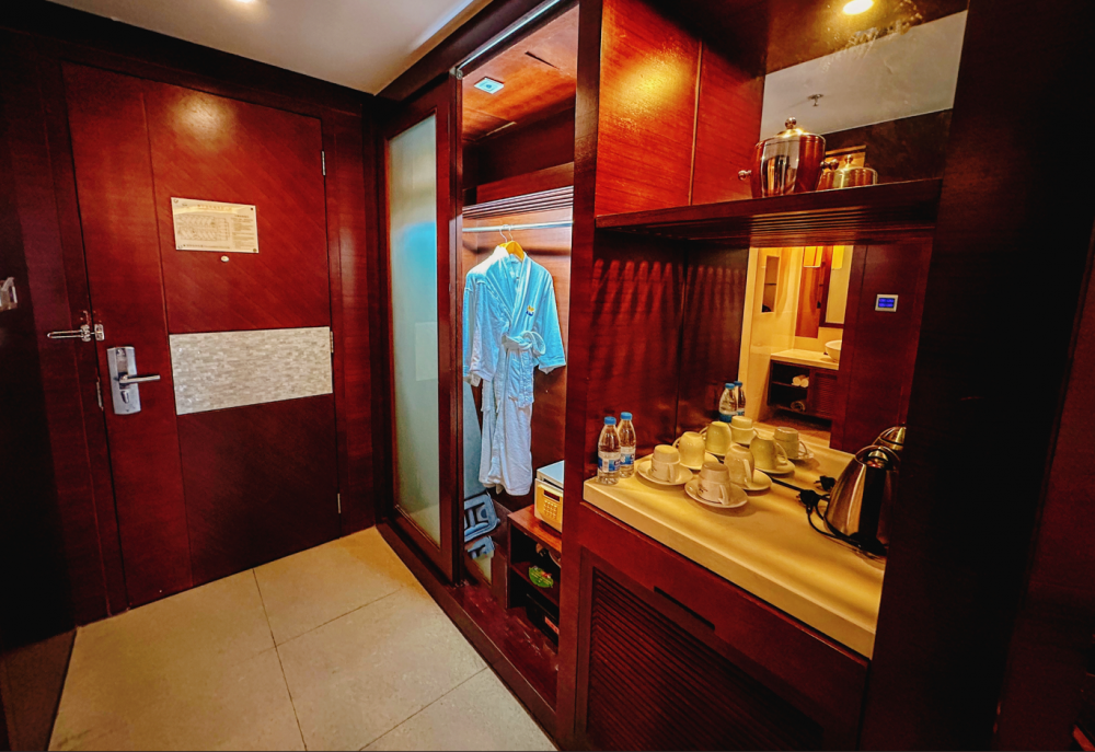Deluxe Seaview Room, Sanya Marina Sea View Hotel (ex.Marina Spa Hotel Sanya) 4*