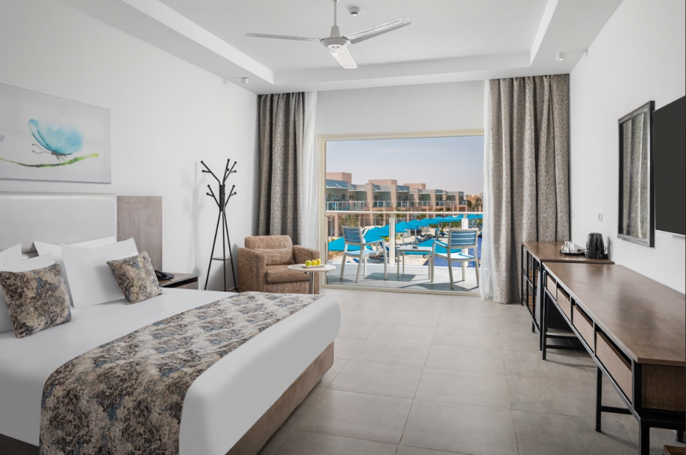 Deluxe Room Pool View, Albatros Sea World Marsa Alam 5*