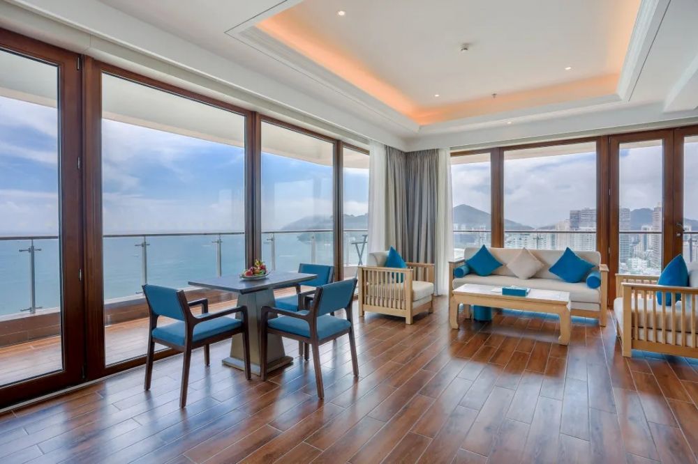 270 Degree Ocean View Suit, Da Dong Hai Hotel Sanya 5*