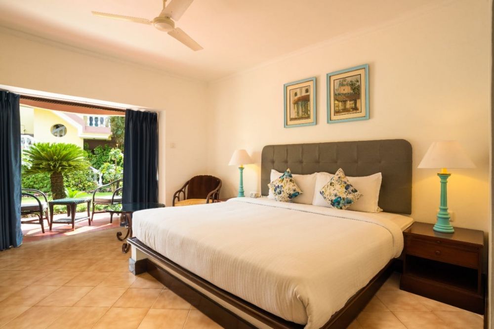 Deluxe (AC Room), Coconut Grove Resort 4*