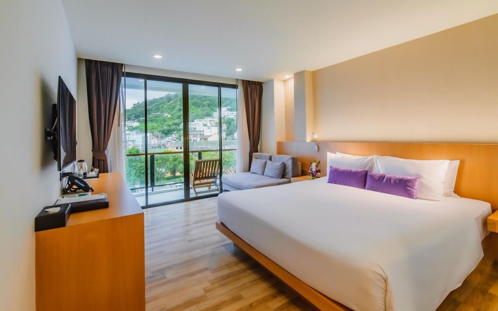 Deluxe Room - Mountain View, The Lunar Patong 4*