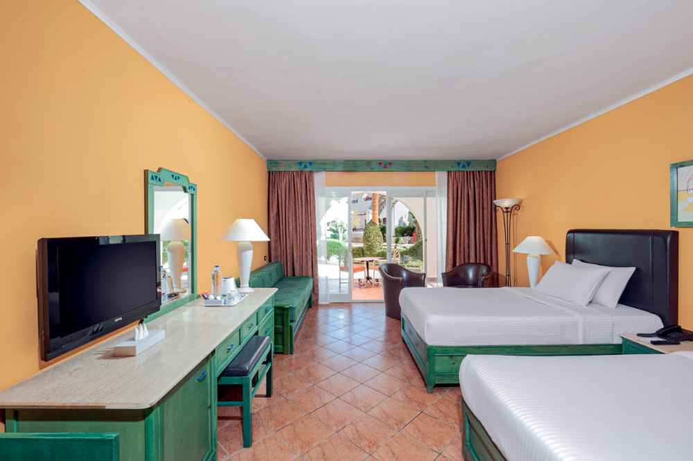 Standard Room/Lagoon View, Arabia Azur 4*
