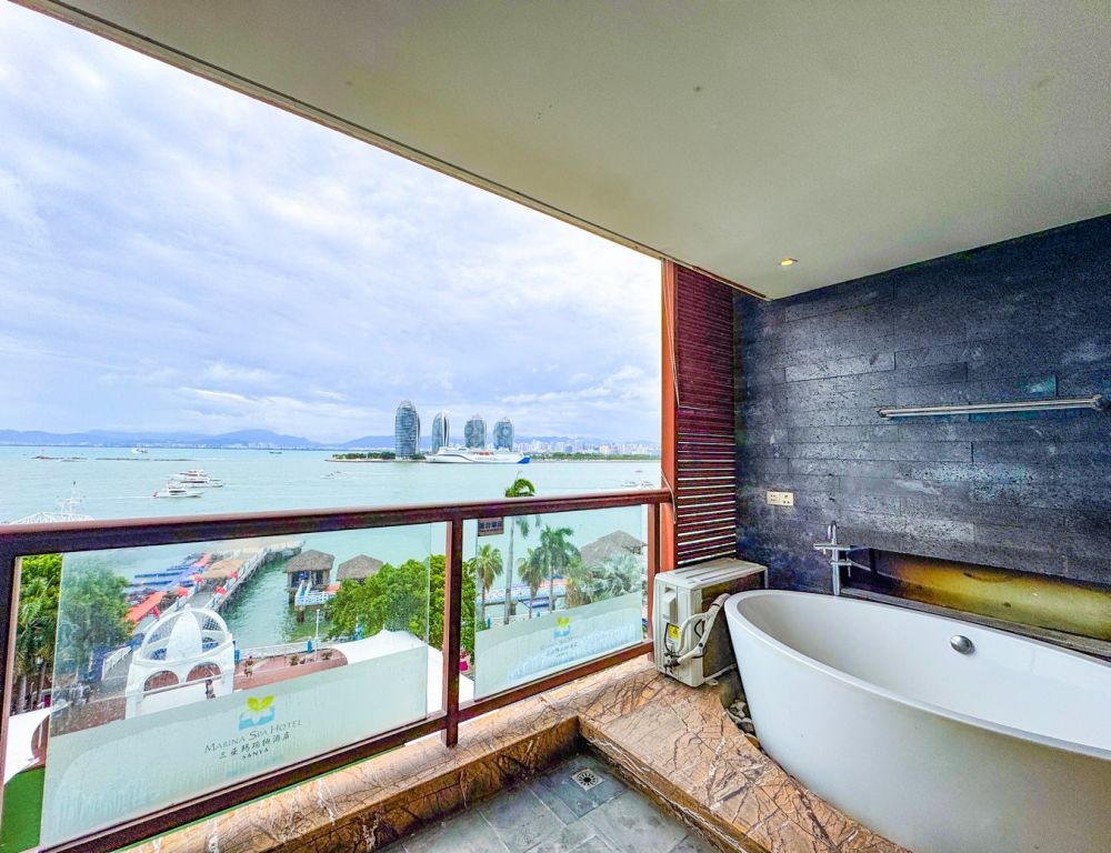 180° Ocean view Twin Room, Sanya Marina Sea View Hotel (ex.Marina Spa Hotel Sanya) 4*