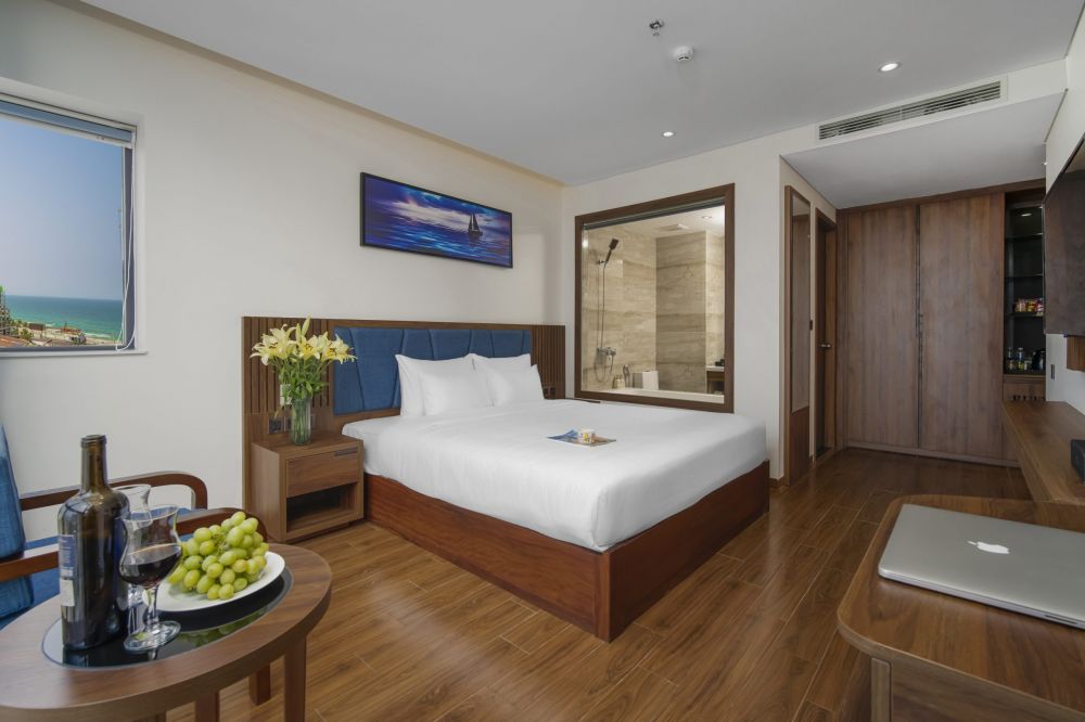 Suite Ocean Double Bathtub, Ruby Star Da Nang Hotel 3*