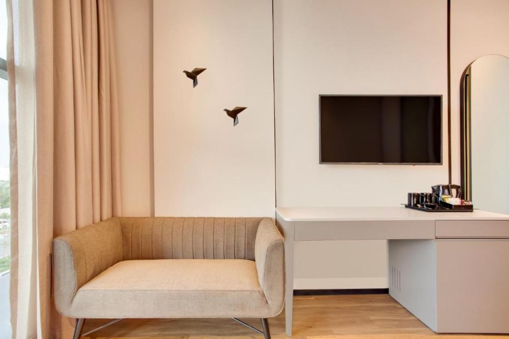 Superior room, The District Hotel (ex. Lemon Tree Hotel Dubai) 4*