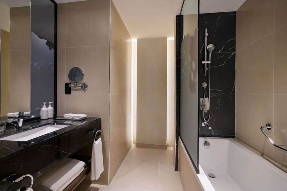 Deluxe Skyline Room, Hotel Local Dubai, Jumeirah Village Triangle, Autograph Collection 4*