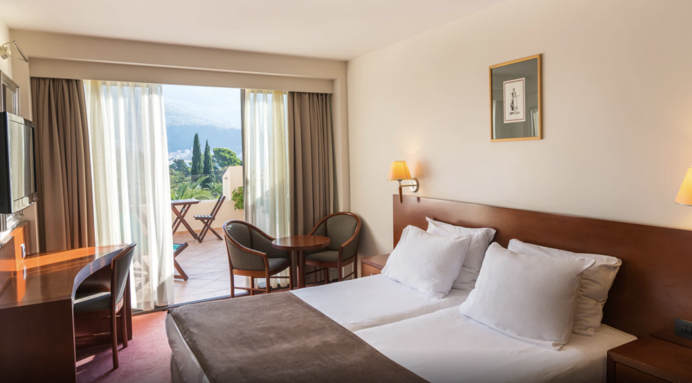 Standard Priority Sea View, Iberostar Waves Bellevue 4*