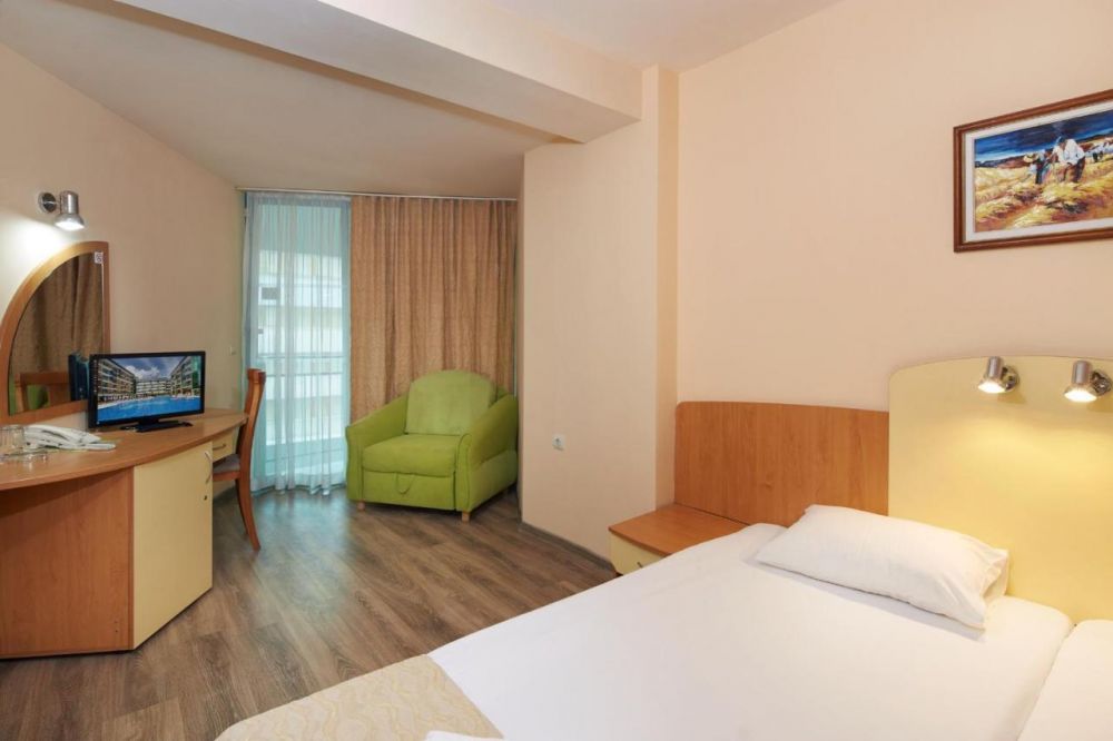 LARGE ROOM, Diamond Sunny Beach 4*