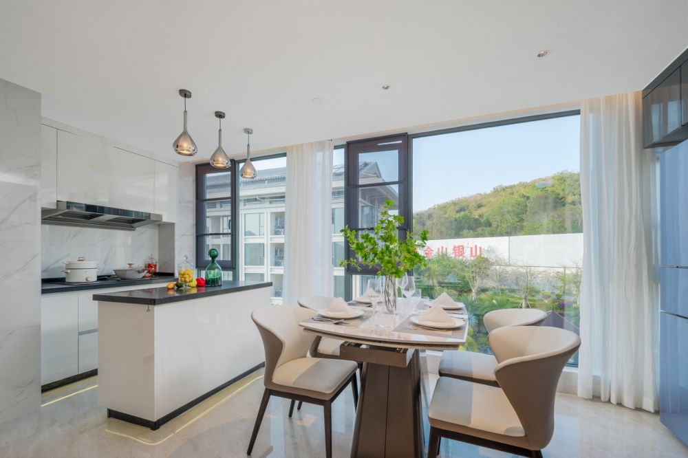 Mountain View Two-bedroom Suite, Sanya Yalong Bay No.99 Suite Resort Hotel 4*