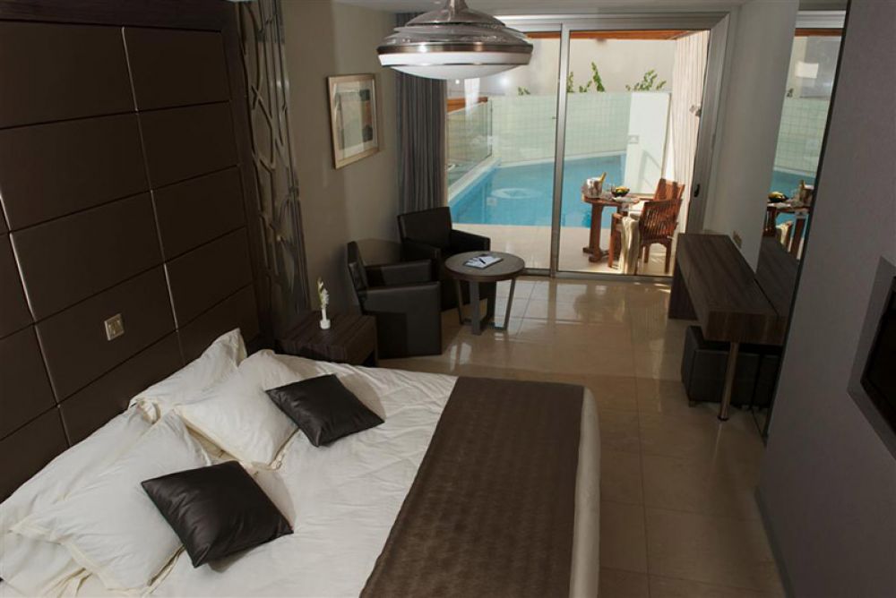 Super Deluxe Private Pool Room, Adams Beach Hotel 5*