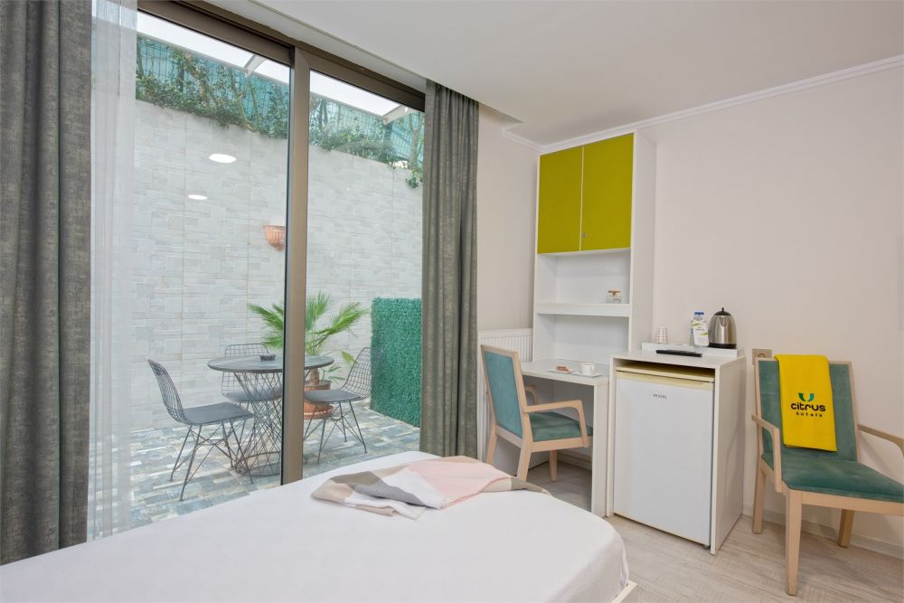 Garden Room, Citrus Park Hotel 