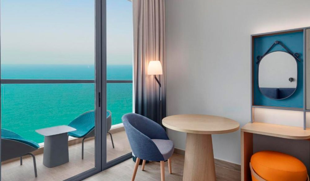 King/ Queen Premium Sea View Room, Hampton By Hilton Marjan Island 4*