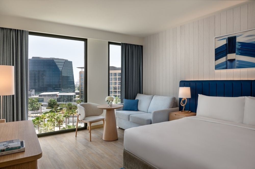 Standard Plaza View, Crowne Plaza Abu Dhabi Yas Island 5*