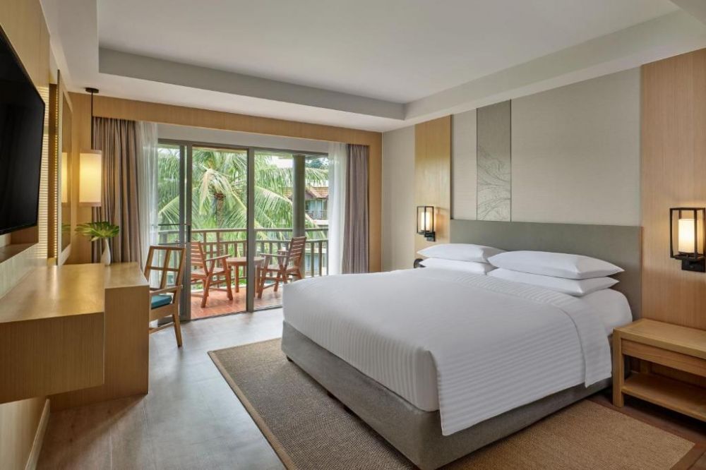 Guest Room Pool View, Phuket Marriott Resort & Spa Merlin Beach 5*