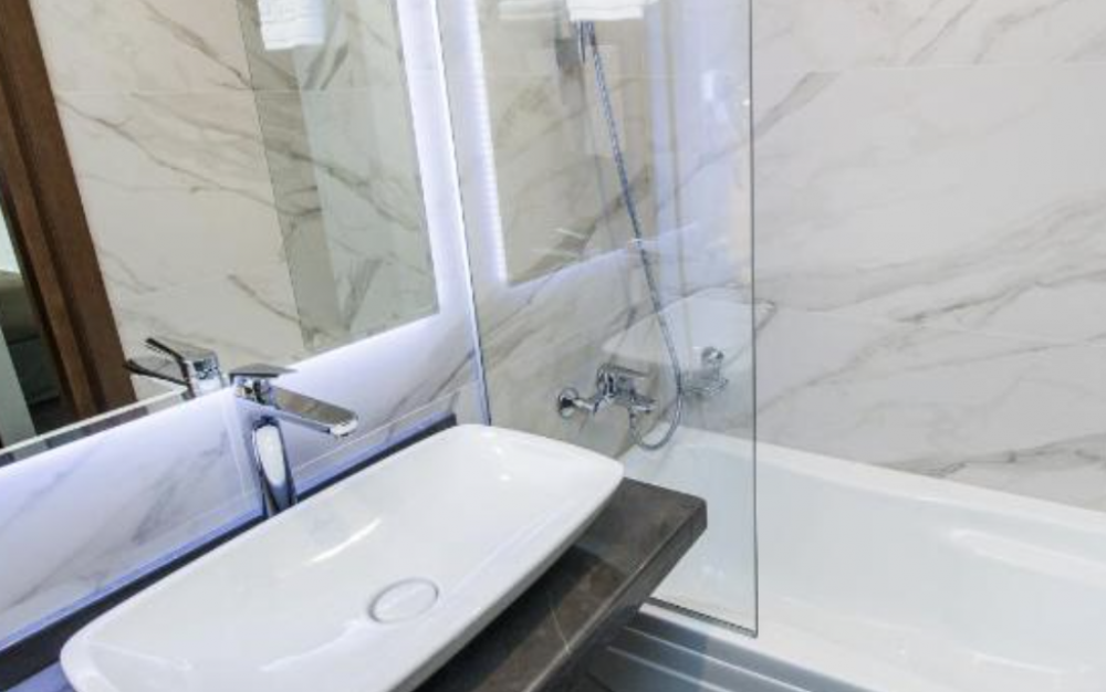 Deluxe, River View Hotel Tbilisi (ex. Just Inn Tbilisi) 4*