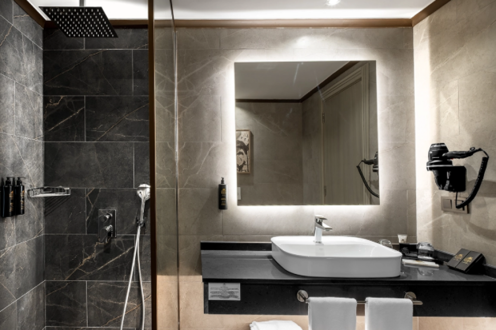 Corner Suite, Utopia World Hotel 5*