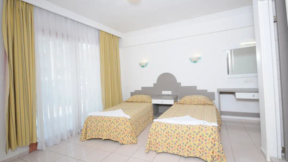One Bedroom Apart Road/ Pool View, Kocer Club Apart 3*