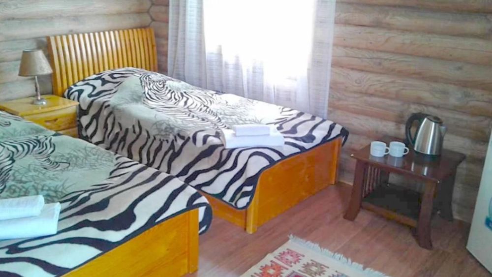 Сандарт, Охотный Двор 