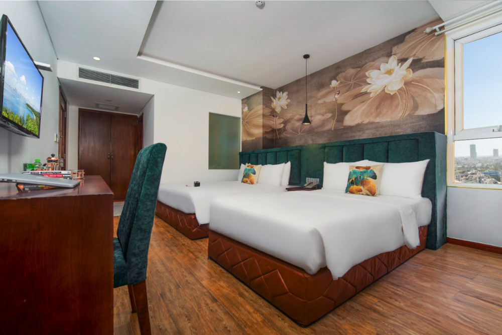 Superior/Deluxe Triple, Crystal Hotel Danang 3*
