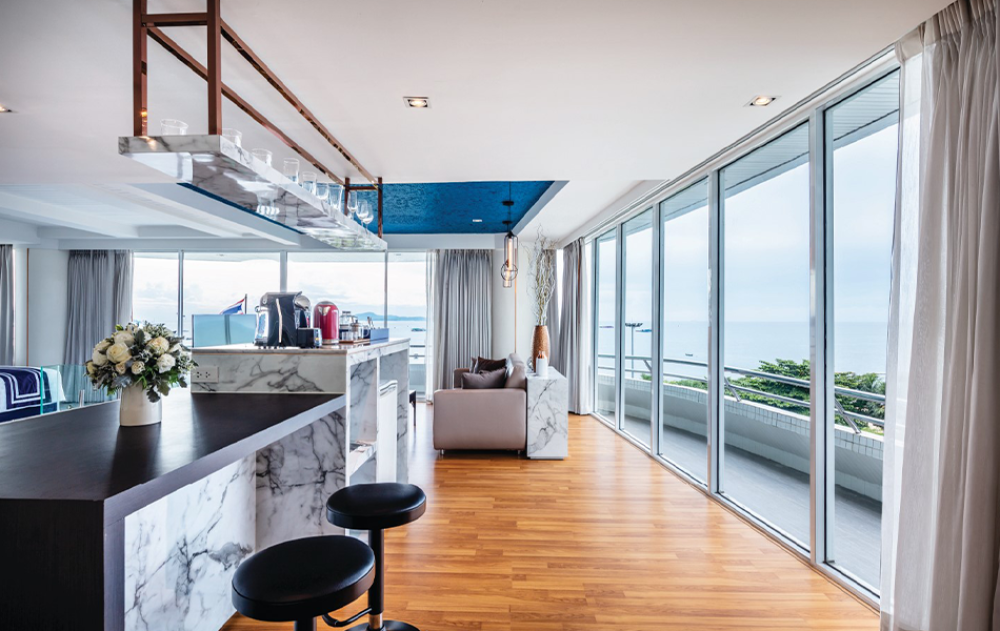 Panoramic Ocean View Suite, Cruise Hotel (The) (ex. A-One The Royal Cruise Hotel) 4*