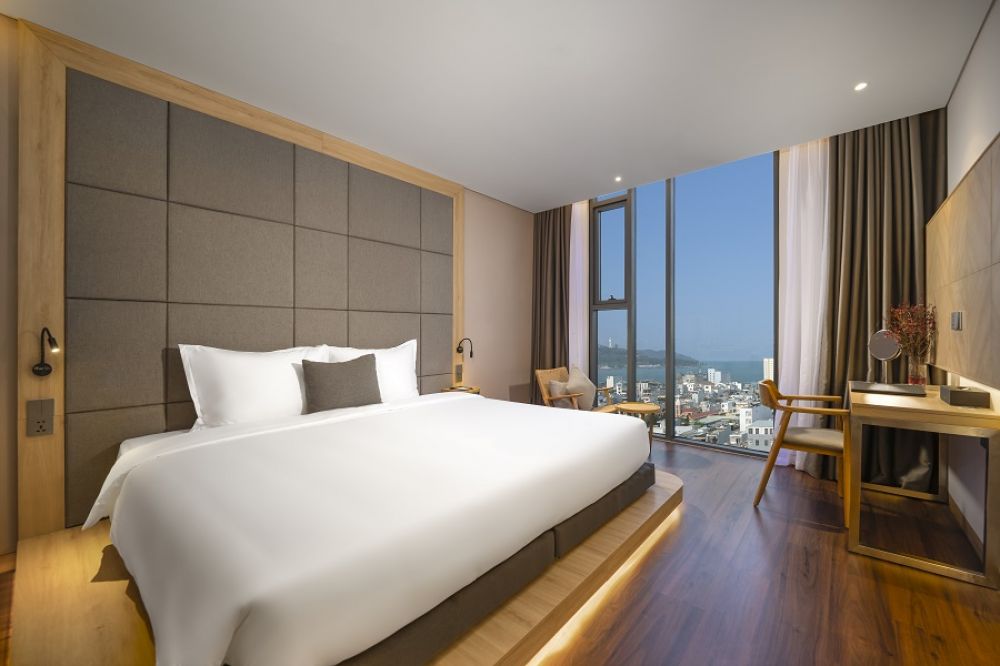 Deluxe with Bathtub City View, Estrella Boutique Hotel 3*