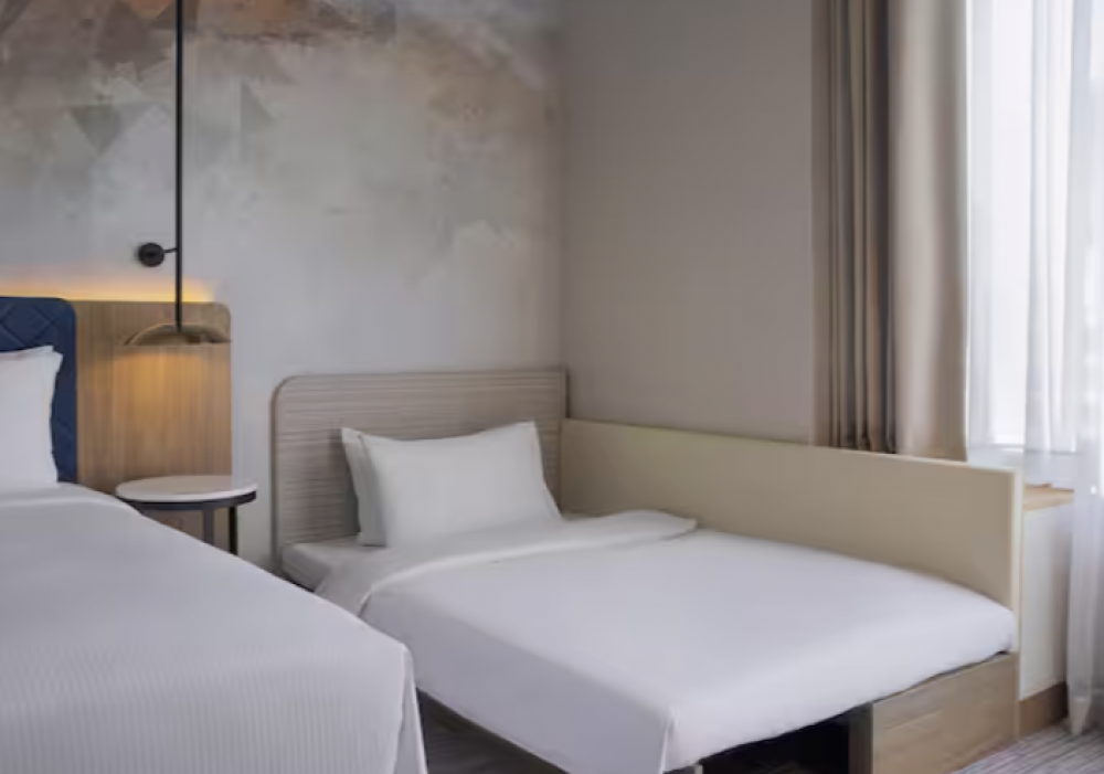 King Room With Sofa Bed, Hilton Garden Inn Dubai Business Bay 4*