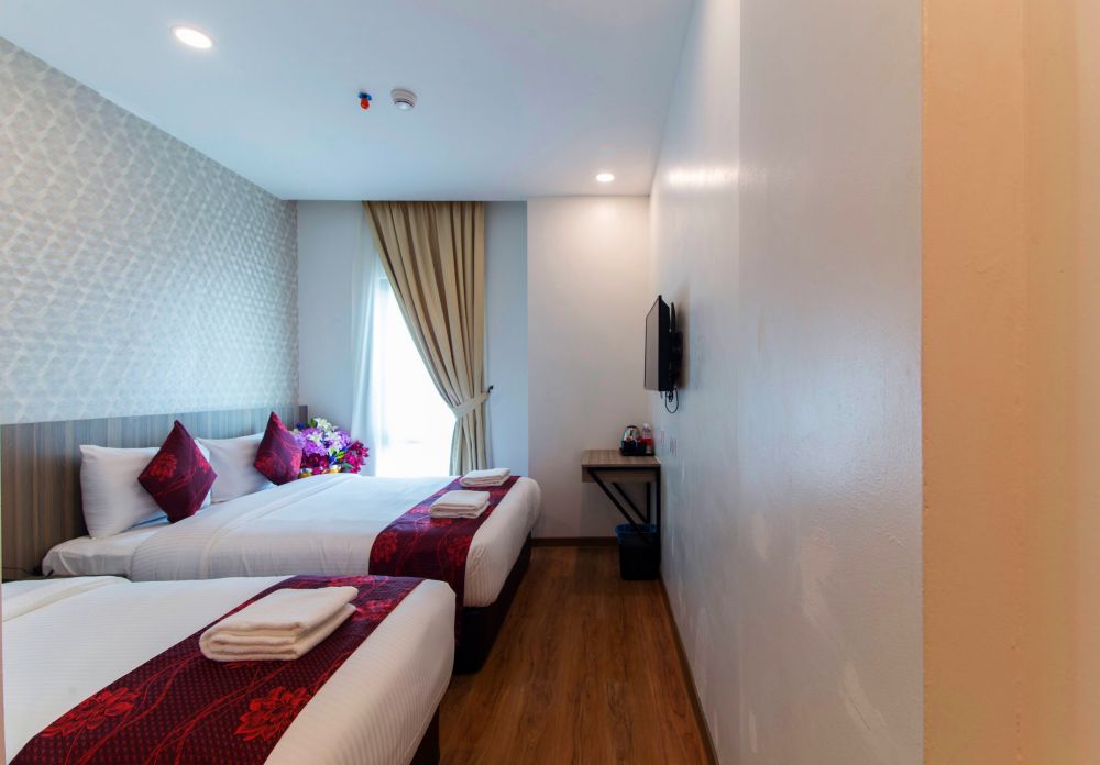 Deluxe Triple Room, Signature International Hotel China Town 3*