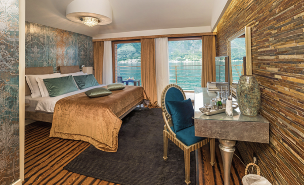 Executive (Venice, Dubai, India, Japan), Forza Mare 5*