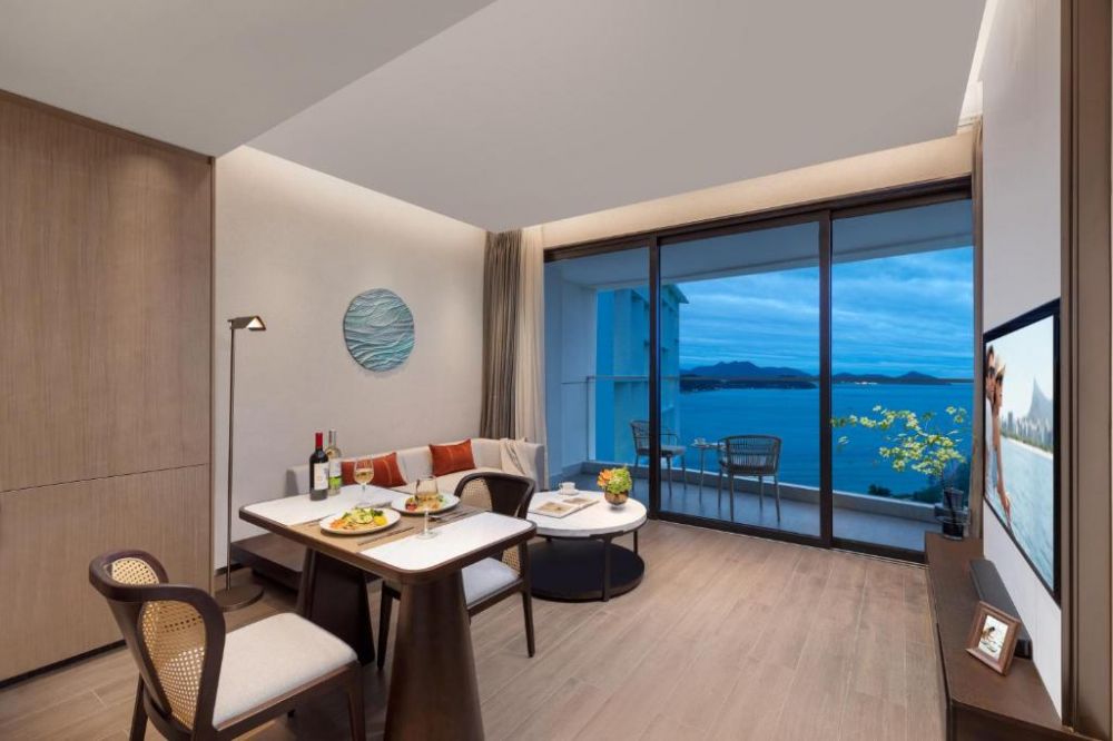 One-Bedroom Premier Seaview, Ascott Dadonghai Bay Sanya 5*