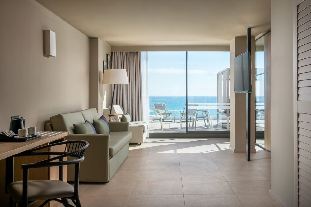 Mediterránea Suite, Estival Maramar 4*