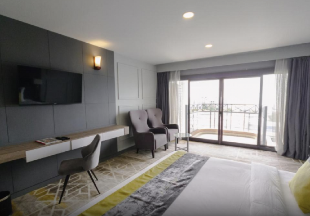 Standard King Room, Manhattan Business Hotel 4*