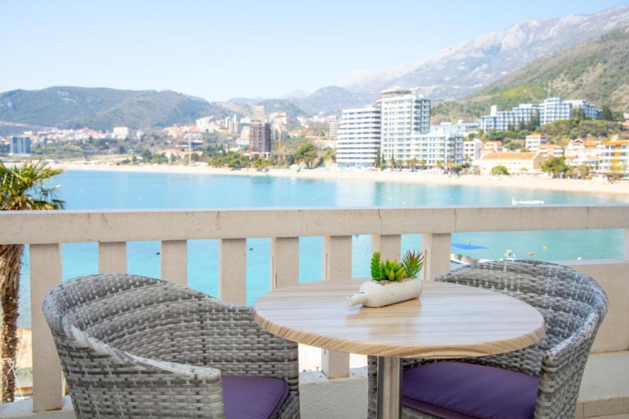 Studio 04 Sea View, Obala Ponta 4*