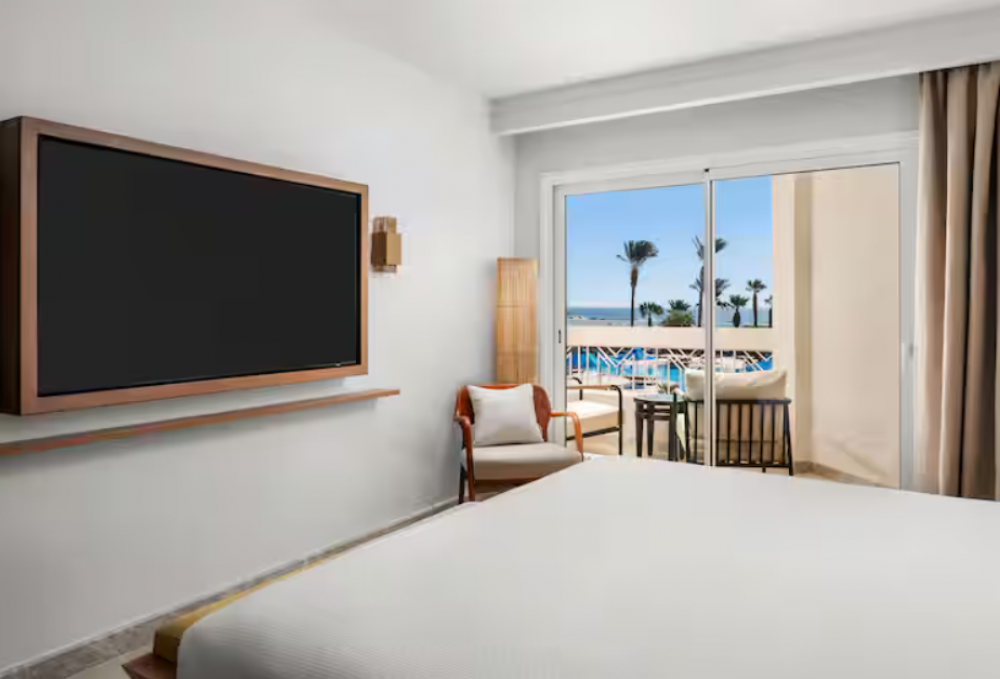 Beachside Romantic Suite With Pool & Sea View, Doubletree By Hilton Sharm Bay Resort Mountain Side 4*